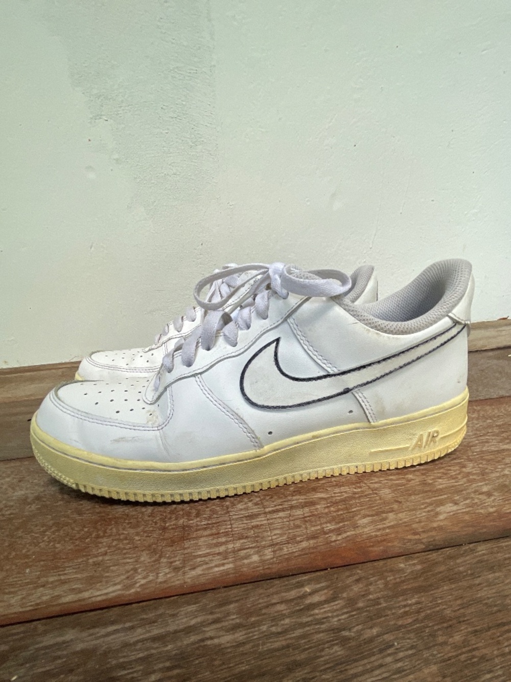 Nike Air Force 1 Mens Size 9.5